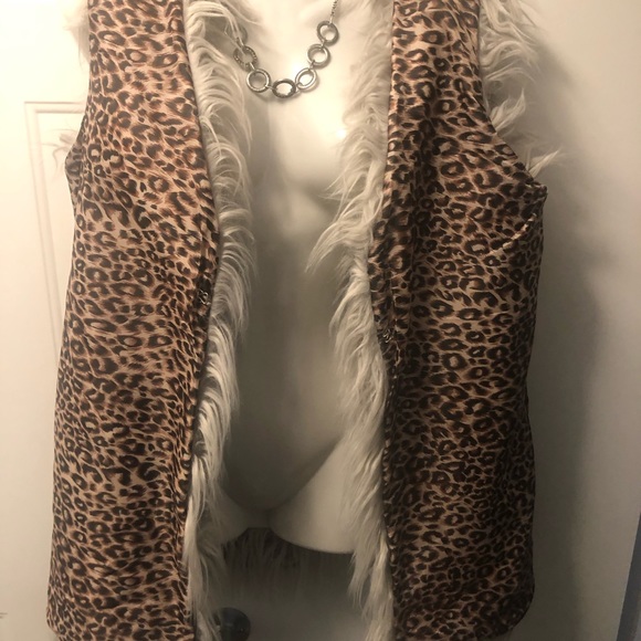 Fun reversible jacket - Picture 5 of 7